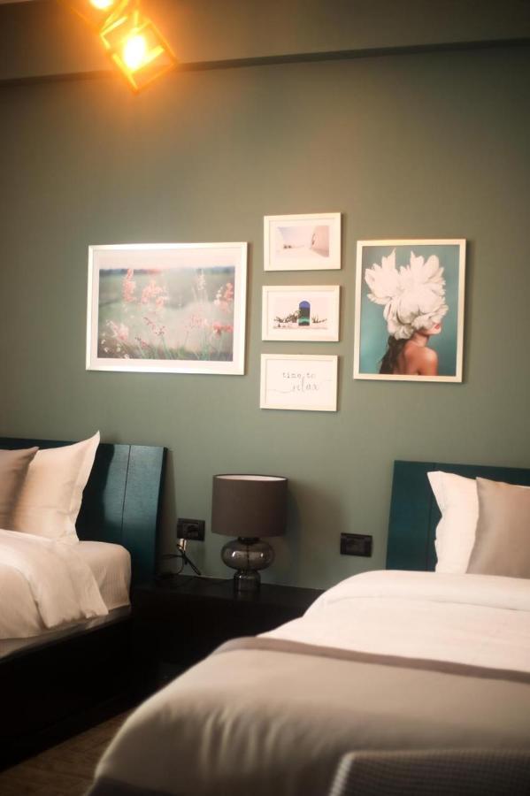 Triss Hotel ติรานา ภายนอก รูปภาพ