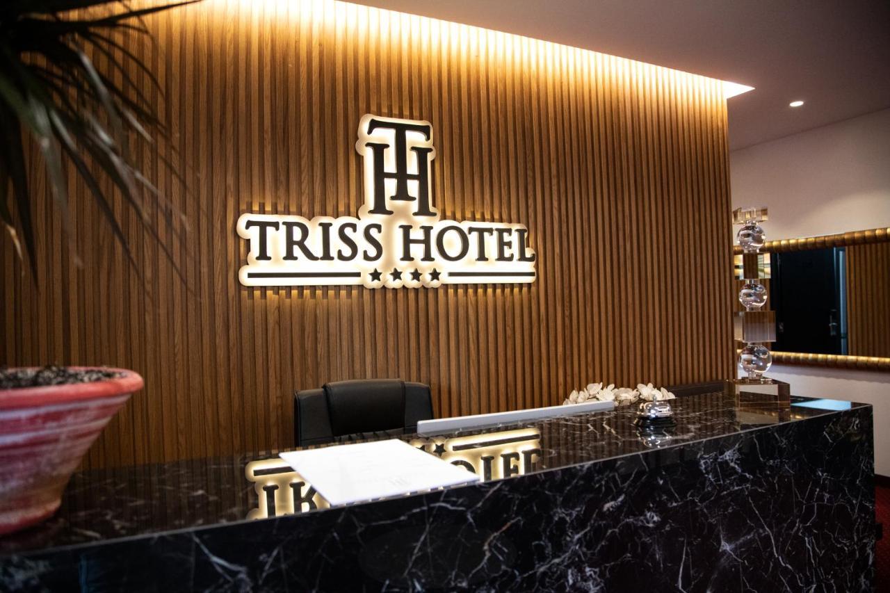 Triss Hotel ติรานา ภายนอก รูปภาพ